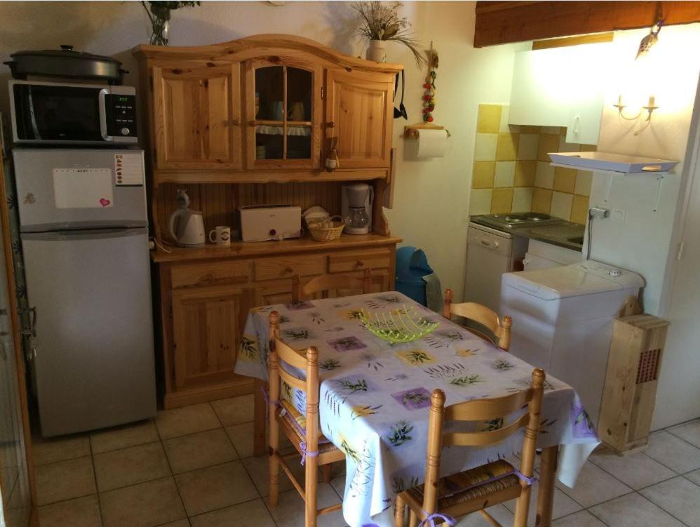 Mazet De Vacances Dans Le Domaine De L'Espai Saint-Martin-de-Brômes Esterno foto
