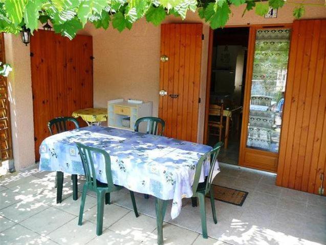 Mazet De Vacances Dans Le Domaine De L'Espai Saint-Martin-de-Brômes Esterno foto